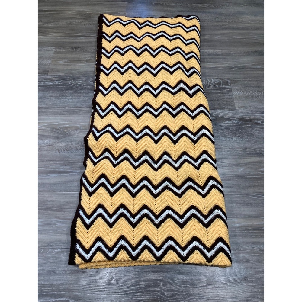 Vintage XL King Crochet Afghan Blanket Bedspread Chevron Ripple Yellow Brown 70s